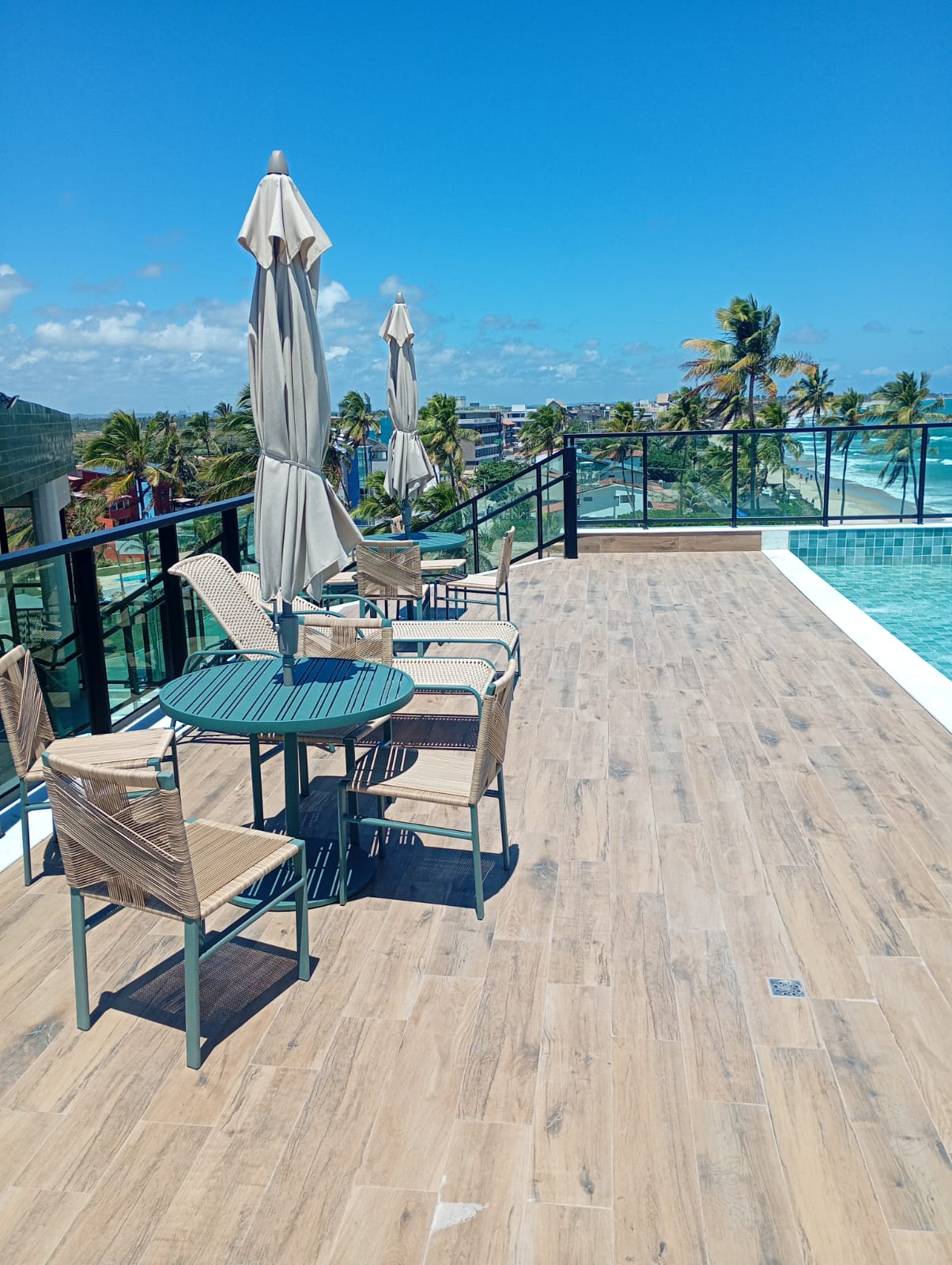 Vila Porto 103 · Frente al mar con piscina — foto 16