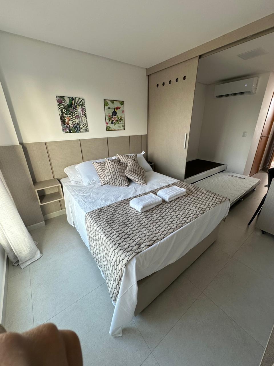 Villas do Porto 211 · Monoambiente con división — foto 2
